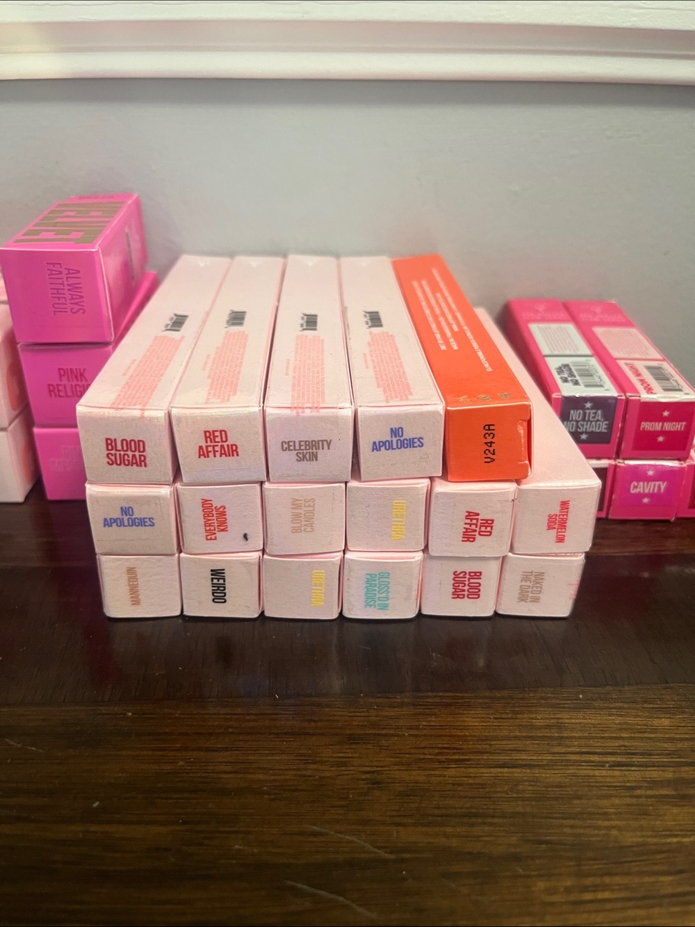 JEFFREE STAR LIPSTICKS LOT OF 36 new cosmetics make up - Picture 3 of 4